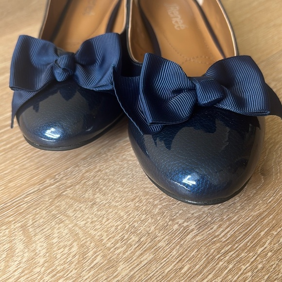 J.Renee Blue Flats with Bow Detail - Picture 4 of 12